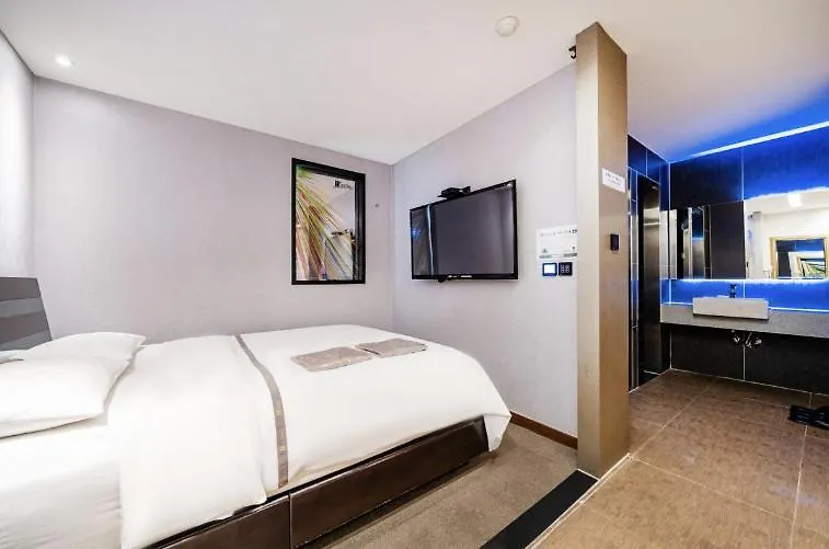 W Hotel Incheon 2*,